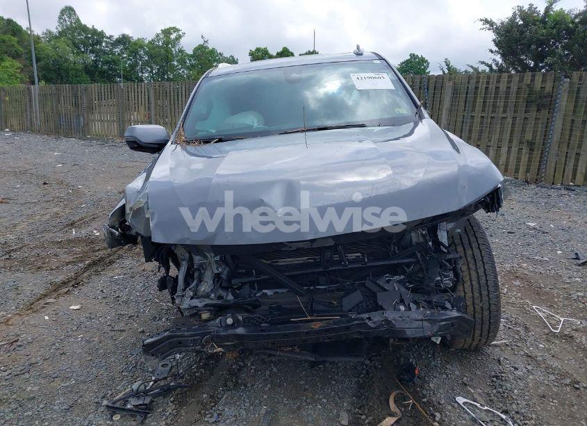 Photo 12 of 2022 Chevrolet Suburban 4WD LT (VIN 1GNSKCKT0NR296269)