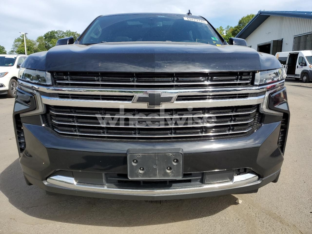 Photo 5 of 2021 CHEVROLET SUBURBAN K1500 LT (VIN 1GNSKCKT8MR473598)