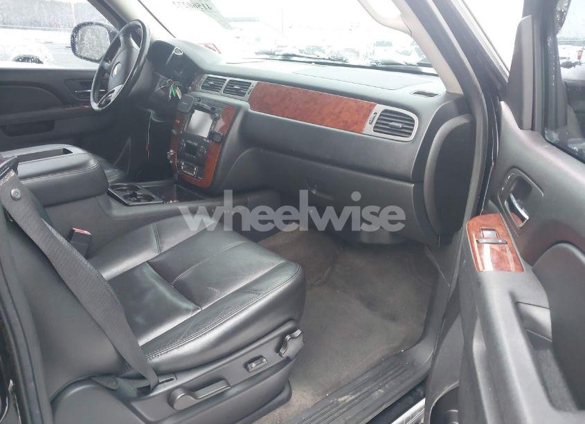 Photo 5 of 2012 Chevrolet Tahoe HYBRID (VIN 1GNSKDEJ8CR301439)