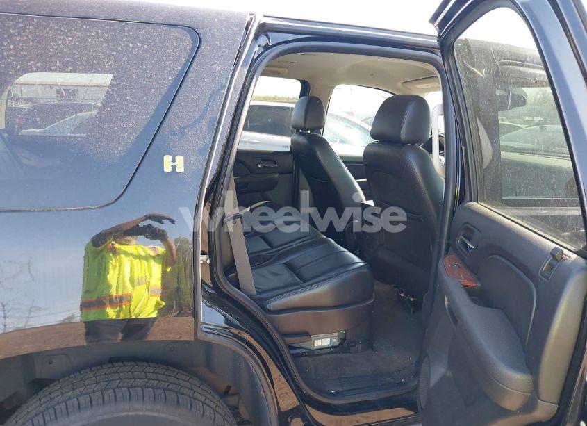 Photo 8 of 2011 Chevrolet Tahoe HYBRID (VIN 1GNSKDFJXBR194343)