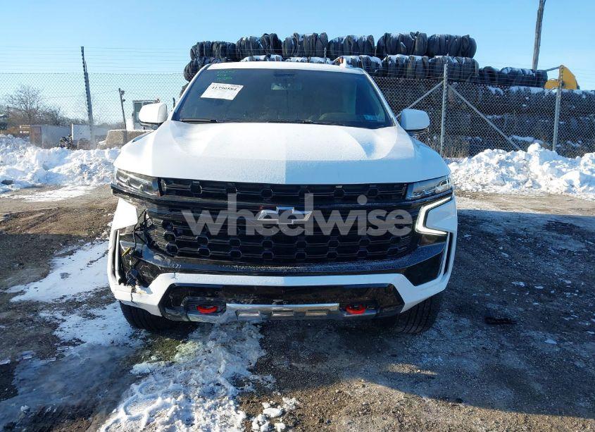 Photo 11 of 2023 Chevrolet Suburban 4WD Z71 (VIN 1GNSKDKD0PR235652)