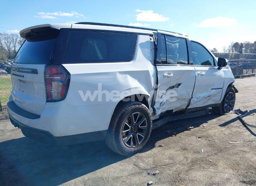 Photo 4 of 2021 Chevrolet Suburban 4WD Z71 (VIN 1GNSKDKD1MR349946)