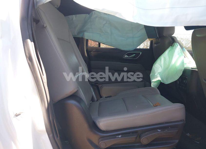 Photo 8 of 2021 Chevrolet Suburban 4WD Z71 (VIN 1GNSKDKD1MR349946)