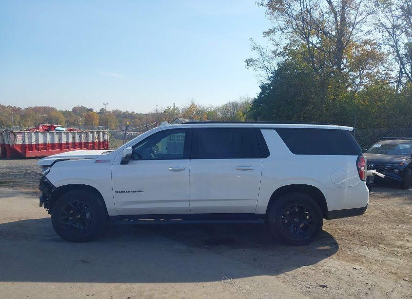 Photo 14 of 2022 Chevrolet Suburban 4WD Z71 (VIN 1GNSKDKD2NR204710)