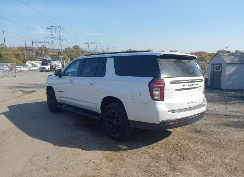 Photo 3 of 2022 Chevrolet Suburban 4WD Z71 (VIN 1GNSKDKD2NR204710)