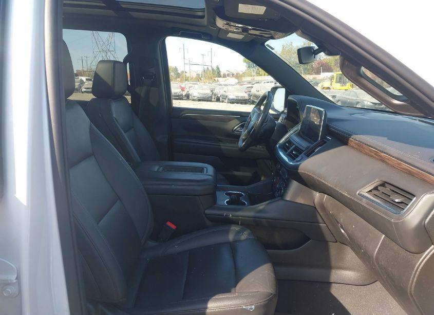 Photo 5 of 2022 Chevrolet Suburban 4WD Z71 (VIN 1GNSKDKD2NR204710)