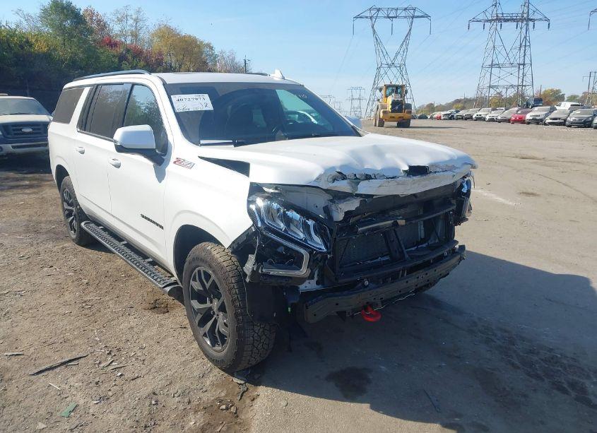 Photo 6 of 2022 Chevrolet Suburban 4WD Z71 (VIN 1GNSKDKD2NR204710)