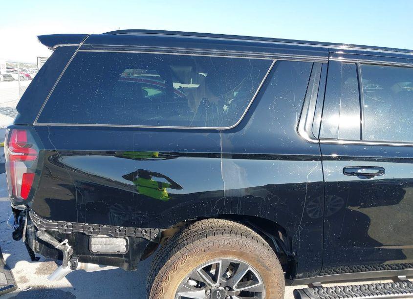 Photo 18 of 2024 Chevrolet Suburban 4WD Z71 (VIN 1GNSKDKD2RR234392)