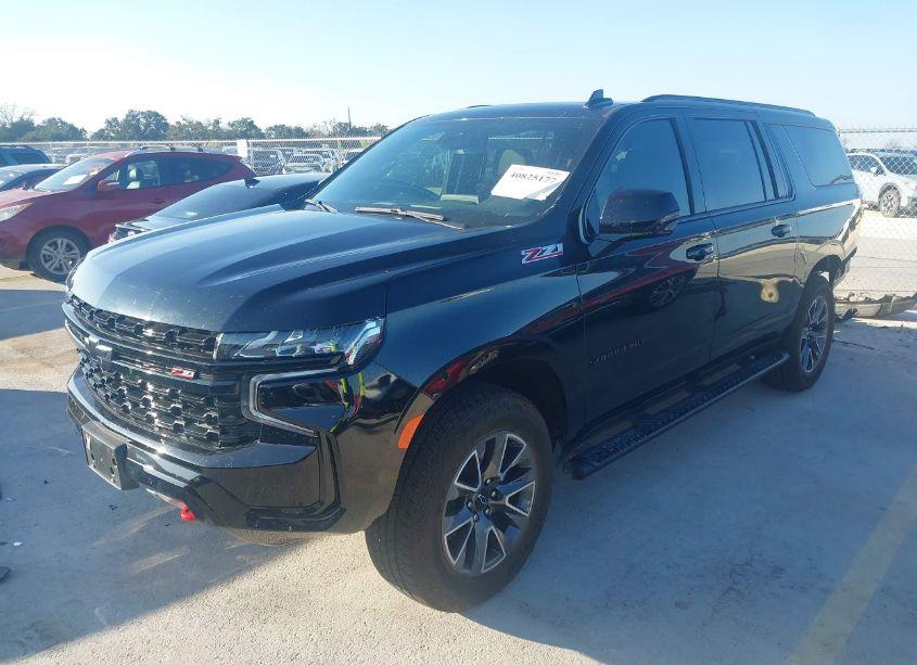 Photo 2 of 2024 Chevrolet Suburban 4WD Z71 (VIN 1GNSKDKD2RR234392)