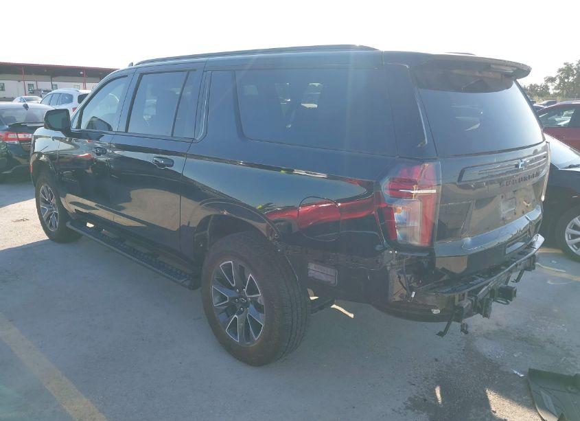 Photo 3 of 2024 Chevrolet Suburban 4WD Z71 (VIN 1GNSKDKD2RR234392)