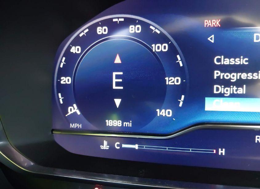 Photo 7 of 2024 Chevrolet Suburban 4WD Z71 (VIN 1GNSKDKD2RR234392)