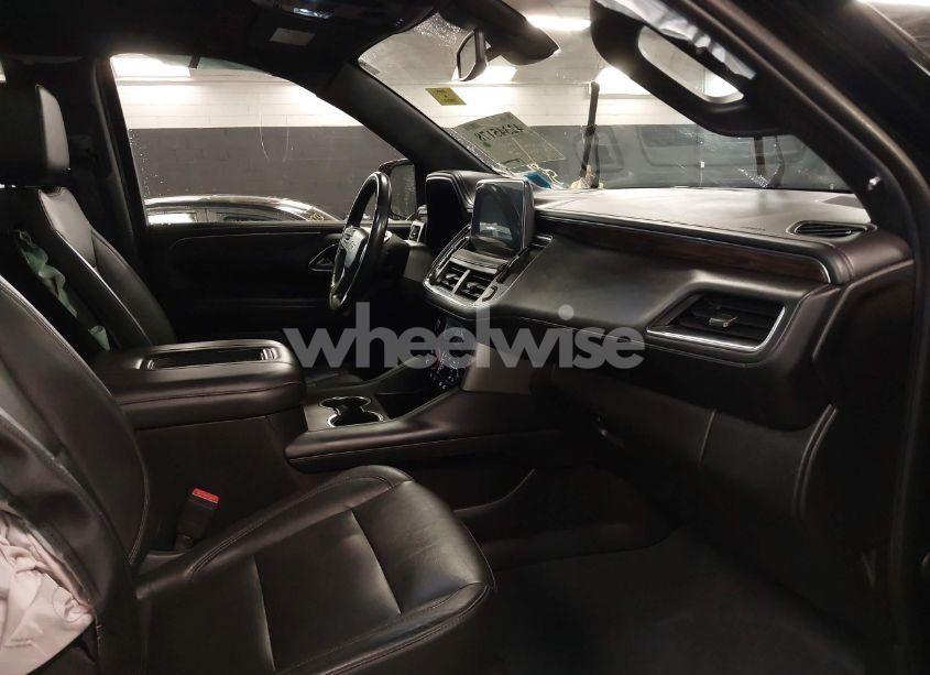 Photo 5 of 2021 Chevrolet Suburban 4WD Z71 (VIN 1GNSKDKD3MR140935)