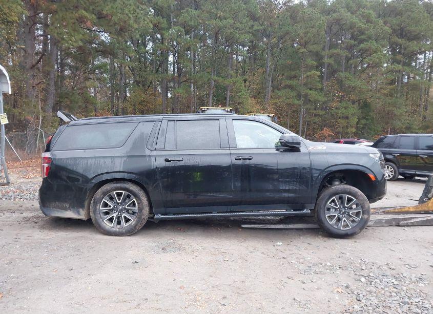 Photo 13 of 2021 Chevrolet Suburban 4WD Z71 (VIN 1GNSKDKD4MR220955)