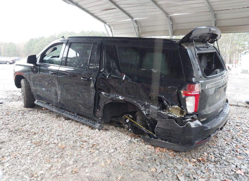 Photo 3 of 2021 Chevrolet Suburban 4WD Z71 (VIN 1GNSKDKD4MR220955)