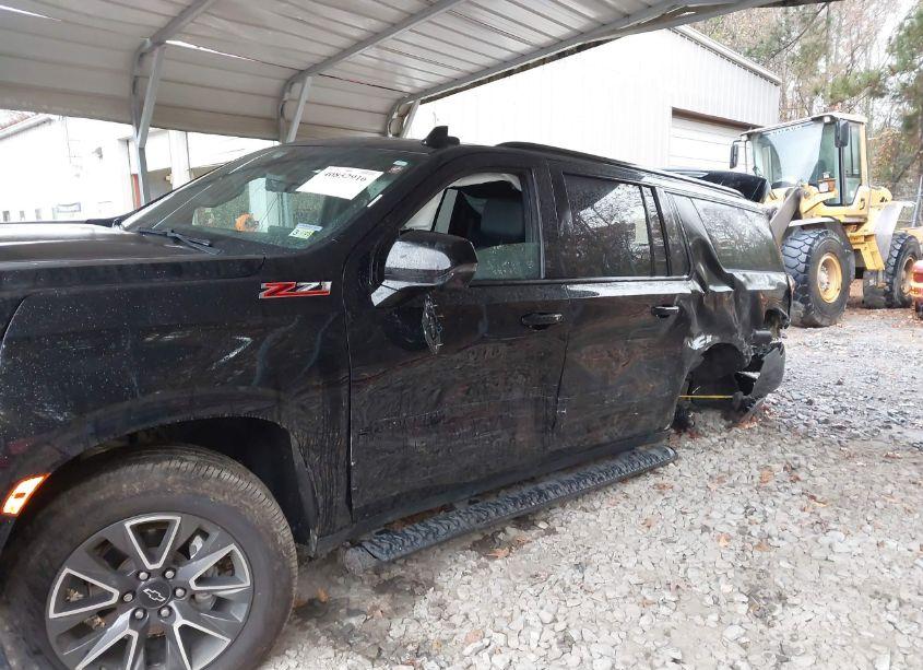 Photo 6 of 2021 Chevrolet Suburban 4WD Z71 (VIN 1GNSKDKD4MR220955)