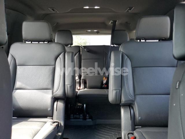 Photo 11 of 2021 CHEVROLET SUBURBAN K1500 Z71 N/A (VIN 1GNSKDKD5MR190008)