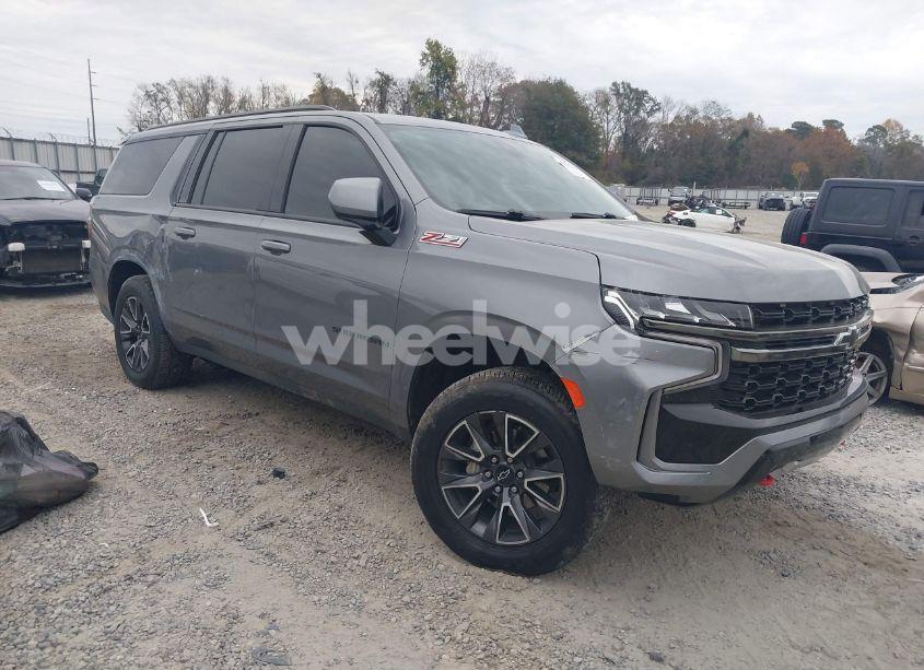 2021 Chevrolet Suburban 4WD Z71 (VIN 1GNSKDKD7MR442728) main photo