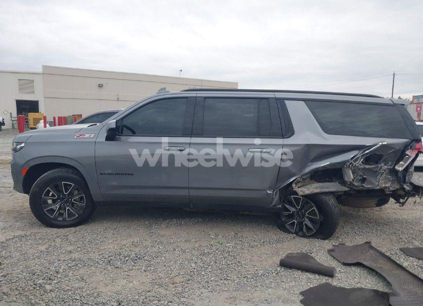 Photo 14 of 2021 Chevrolet Suburban 4WD Z71 (VIN 1GNSKDKD7MR442728)