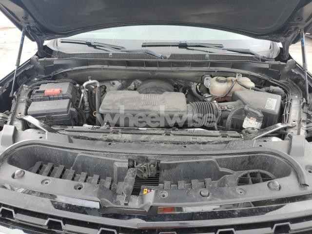 Photo 4 of 2021 CHEVROLET SUBURBAN K1500 Z71 N/A (VIN 1GNSKDKD8MR308407)