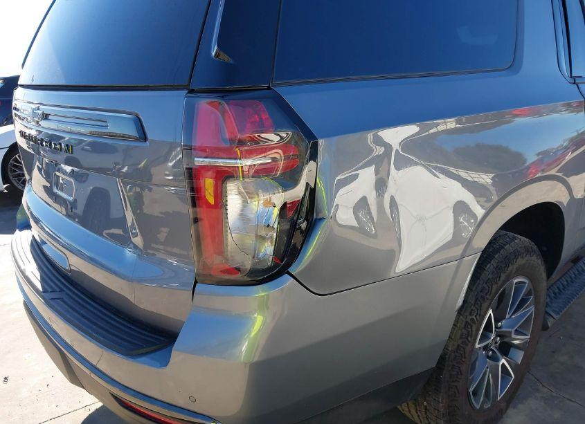 Photo 20 of 2022 Chevrolet Suburban 4WD Z71 (VIN 1GNSKDKD8NR261509)