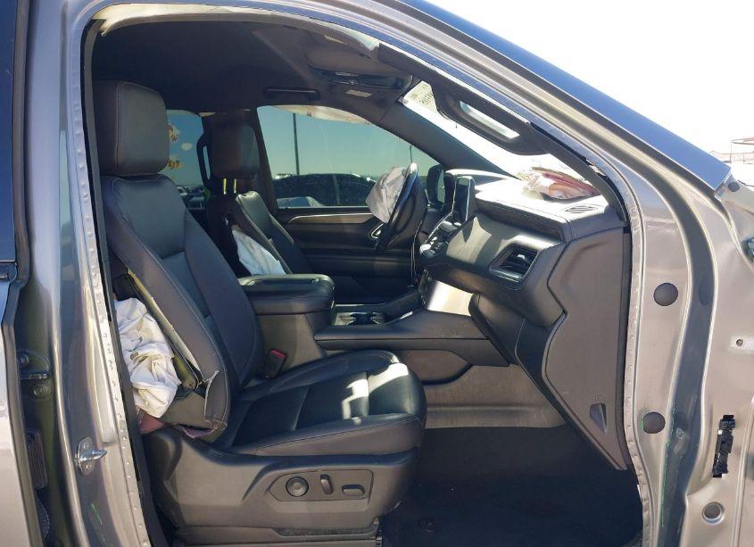 Photo 5 of 2022 Chevrolet Suburban 4WD Z71 (VIN 1GNSKDKD8NR261509)