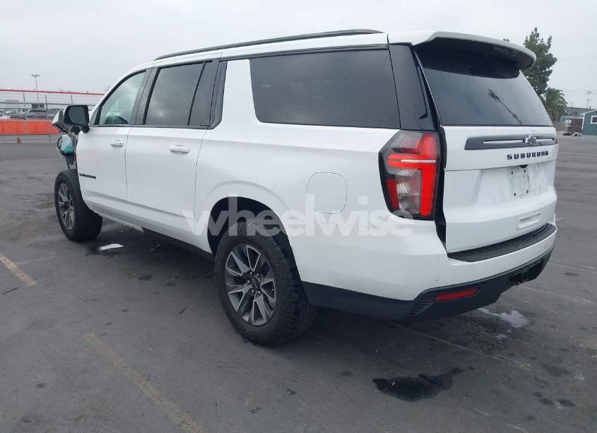 Photo 3 of 2023 Chevrolet Suburban 4WD Z71 (VIN 1GNSKDKD8PR375819)