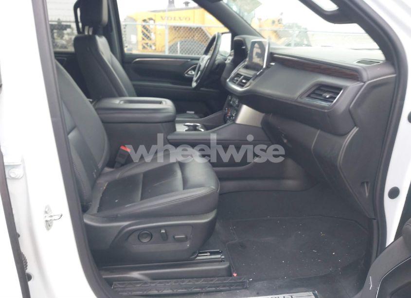 Photo 5 of 2023 Chevrolet Suburban 4WD Z71 (VIN 1GNSKDKD8PR375819)