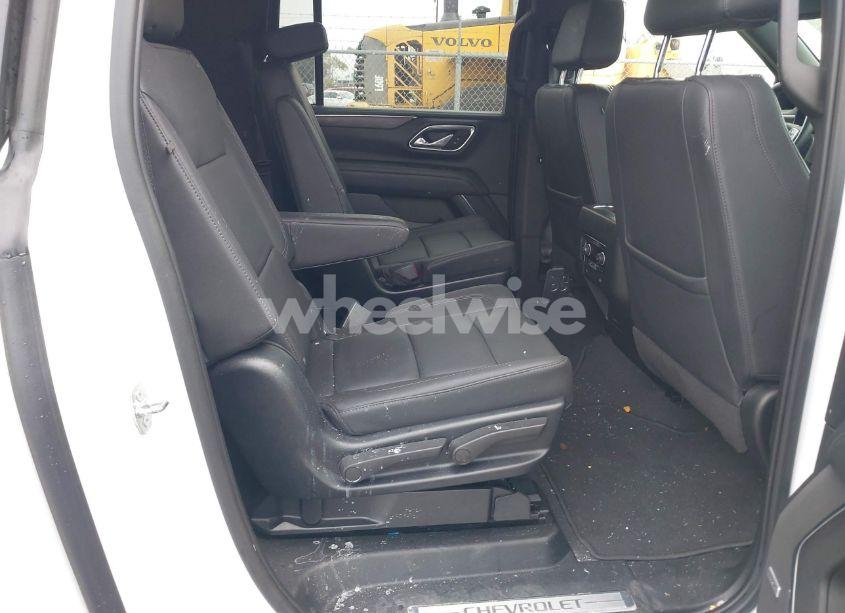 Photo 8 of 2023 Chevrolet Suburban 4WD Z71 (VIN 1GNSKDKD8PR375819)