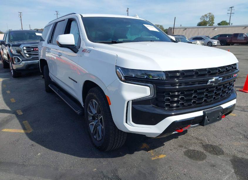 2024 Chevrolet Suburban 4WD Z71 (VIN 1GNSKDKD8RR319091) main photo