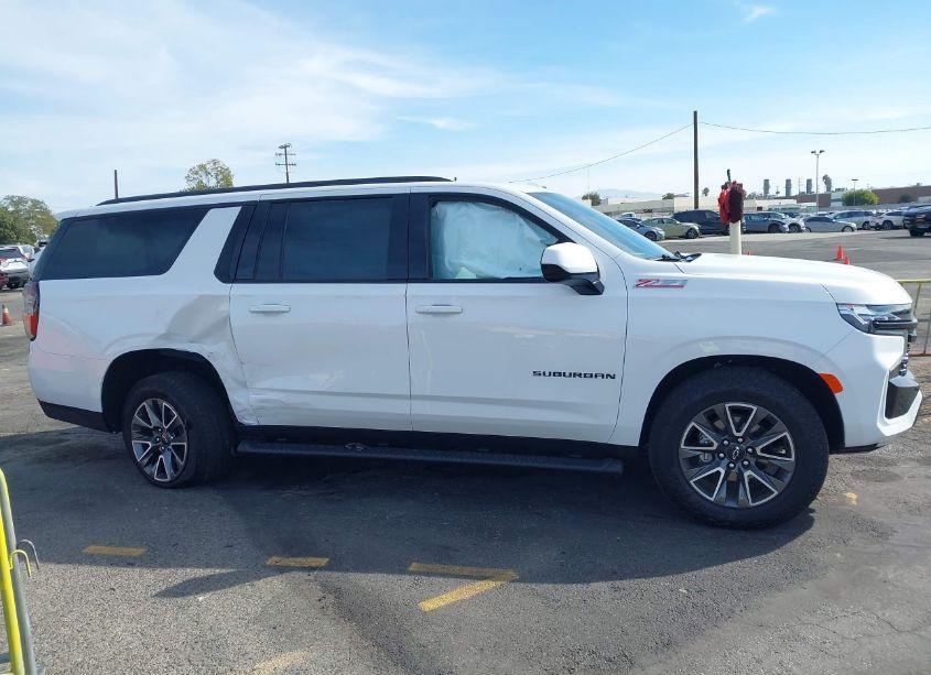 Photo 13 of 2024 Chevrolet Suburban 4WD Z71 (VIN 1GNSKDKD8RR319091)