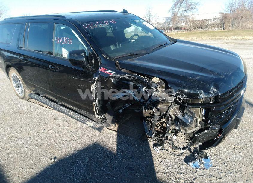 2024 Chevrolet Suburban 4WD Z71 (VIN 1GNSKDKDXRR296171) main photo