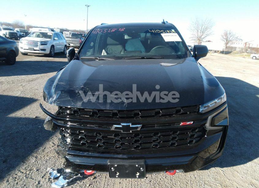 Photo 13 of 2024 Chevrolet Suburban 4WD Z71 (VIN 1GNSKDKDXRR296171)