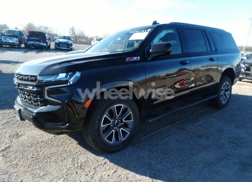 Photo 2 of 2024 Chevrolet Suburban 4WD Z71 (VIN 1GNSKDKDXRR296171)