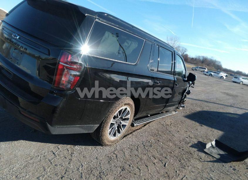 Photo 4 of 2024 Chevrolet Suburban 4WD Z71 (VIN 1GNSKDKDXRR296171)