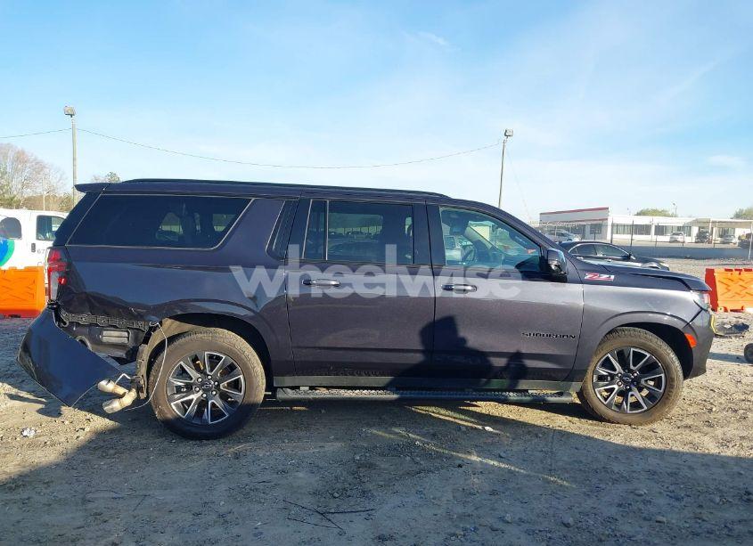 Photo 13 of 2022 Chevrolet Suburban 4WD Z71 (VIN 1GNSKDKL2NR337801)