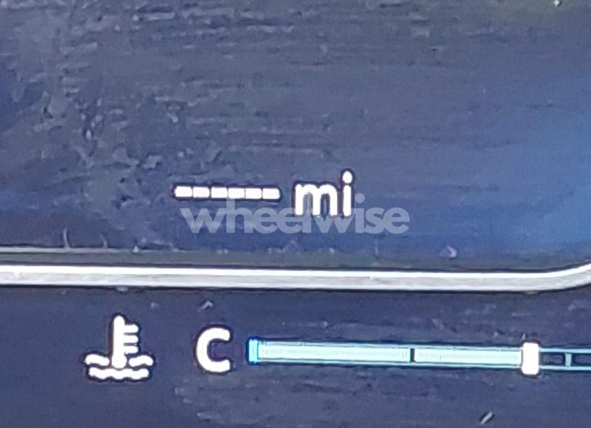 Photo 15 of 2022 Chevrolet Suburban 4WD Z71 (VIN 1GNSKDKL2NR337801)