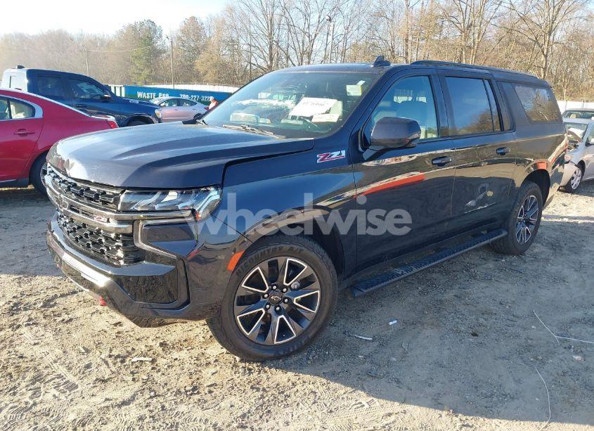 Photo 2 of 2022 Chevrolet Suburban 4WD Z71 (VIN 1GNSKDKL2NR337801)
