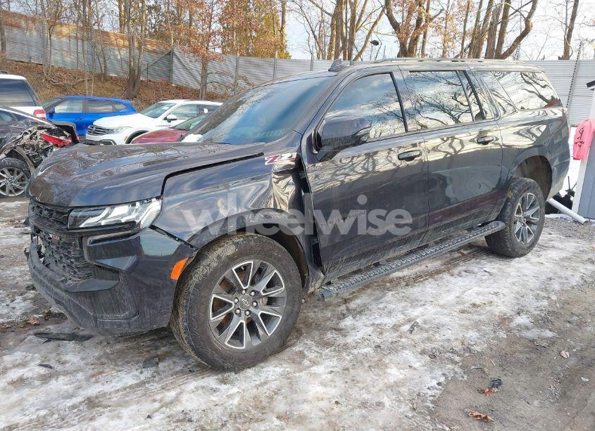 Photo 2 of 2023 Chevrolet Suburban 4WD Z71 (VIN 1GNSKDKL7PR559141)