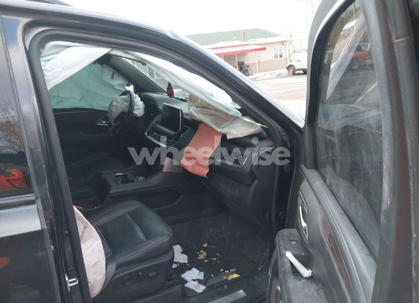 Photo 5 of 2023 Chevrolet Suburban 4WD Z71 (VIN 1GNSKDKL7PR559141)