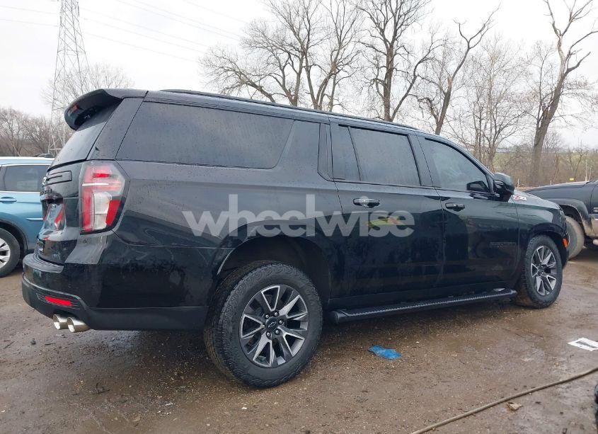 Photo 13 of 2023 Chevrolet Suburban 4WD Z71 (VIN 1GNSKDKLXPR396372)