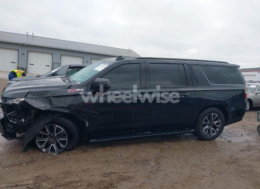 Photo 14 of 2023 Chevrolet Suburban 4WD Z71 (VIN 1GNSKDKLXPR396372)