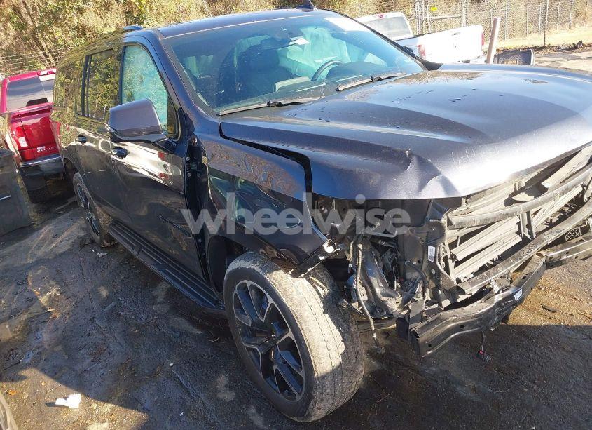 2023 Chevrolet Suburban 4WD RST (VIN 1GNSKEKD2PR213075) main photo