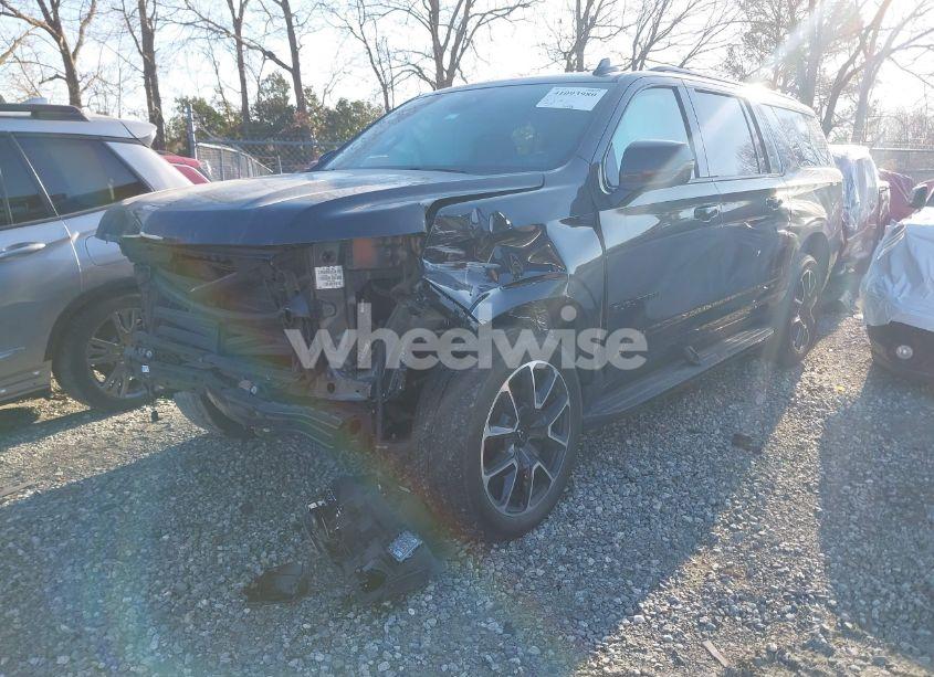 Photo 2 of 2023 Chevrolet Suburban 4WD RST (VIN 1GNSKEKD2PR213075)