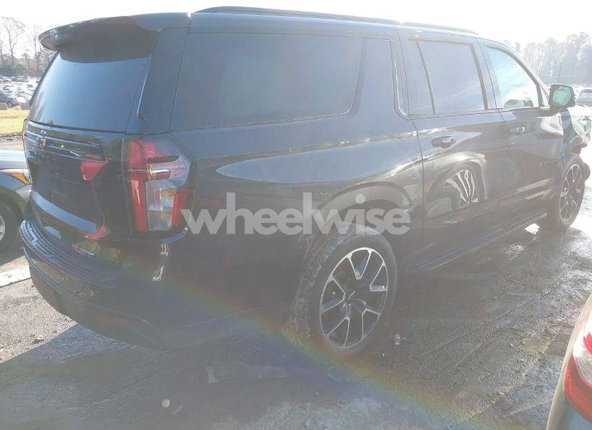 Photo 4 of 2023 Chevrolet Suburban 4WD RST (VIN 1GNSKEKD2PR213075)