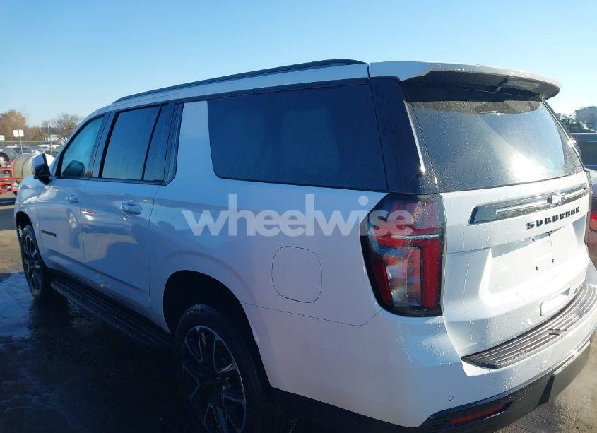 Photo 14 of 2024 Chevrolet Suburban 4WD RST (VIN 1GNSKEKD2RR269309)