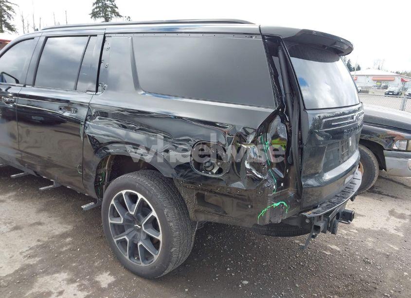 Photo 6 of 2023 Chevrolet Suburban 4WD RST (VIN 1GNSKEKD4PR240200)