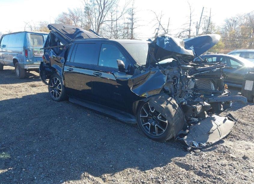 2021 Chevrolet Suburban 4WD RST (VIN 1GNSKEKD5MR433290) main photo