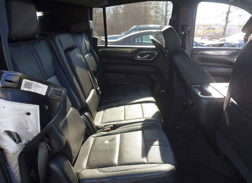 Photo 8 of 2021 Chevrolet Suburban 4WD RST (VIN 1GNSKEKD5MR433290)