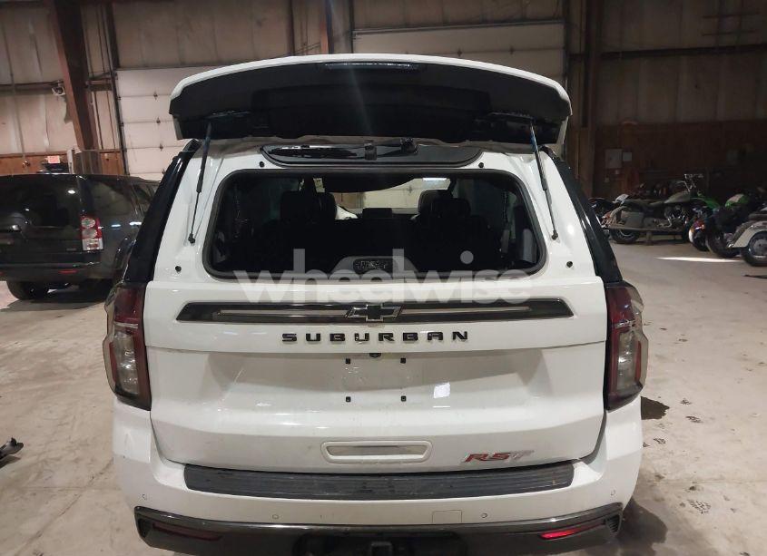 Photo 16 of 2021 Chevrolet Suburban 4WD RST (VIN 1GNSKEKD7MR421903)