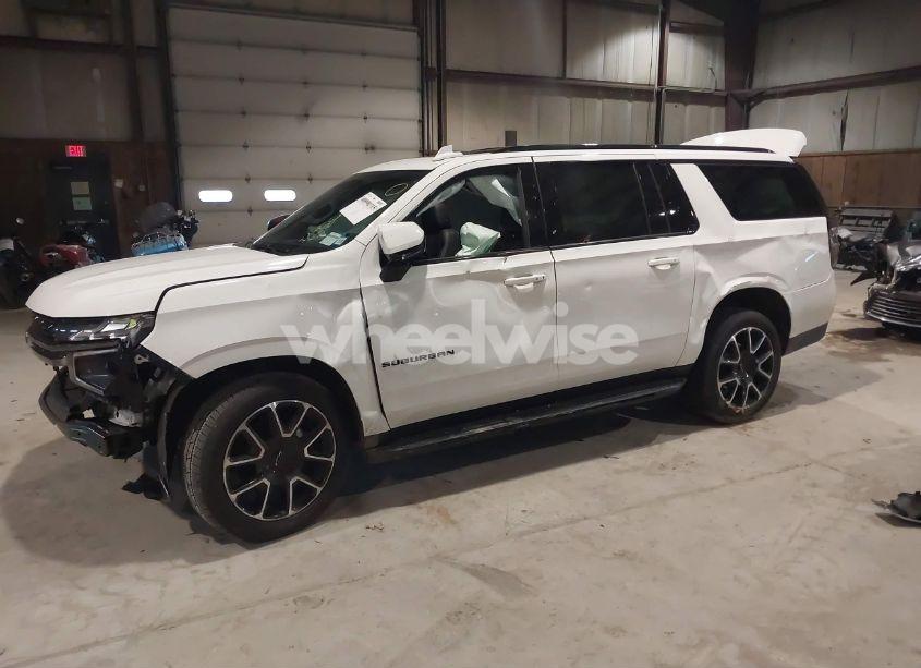 Photo 2 of 2021 Chevrolet Suburban 4WD RST (VIN 1GNSKEKD7MR421903)